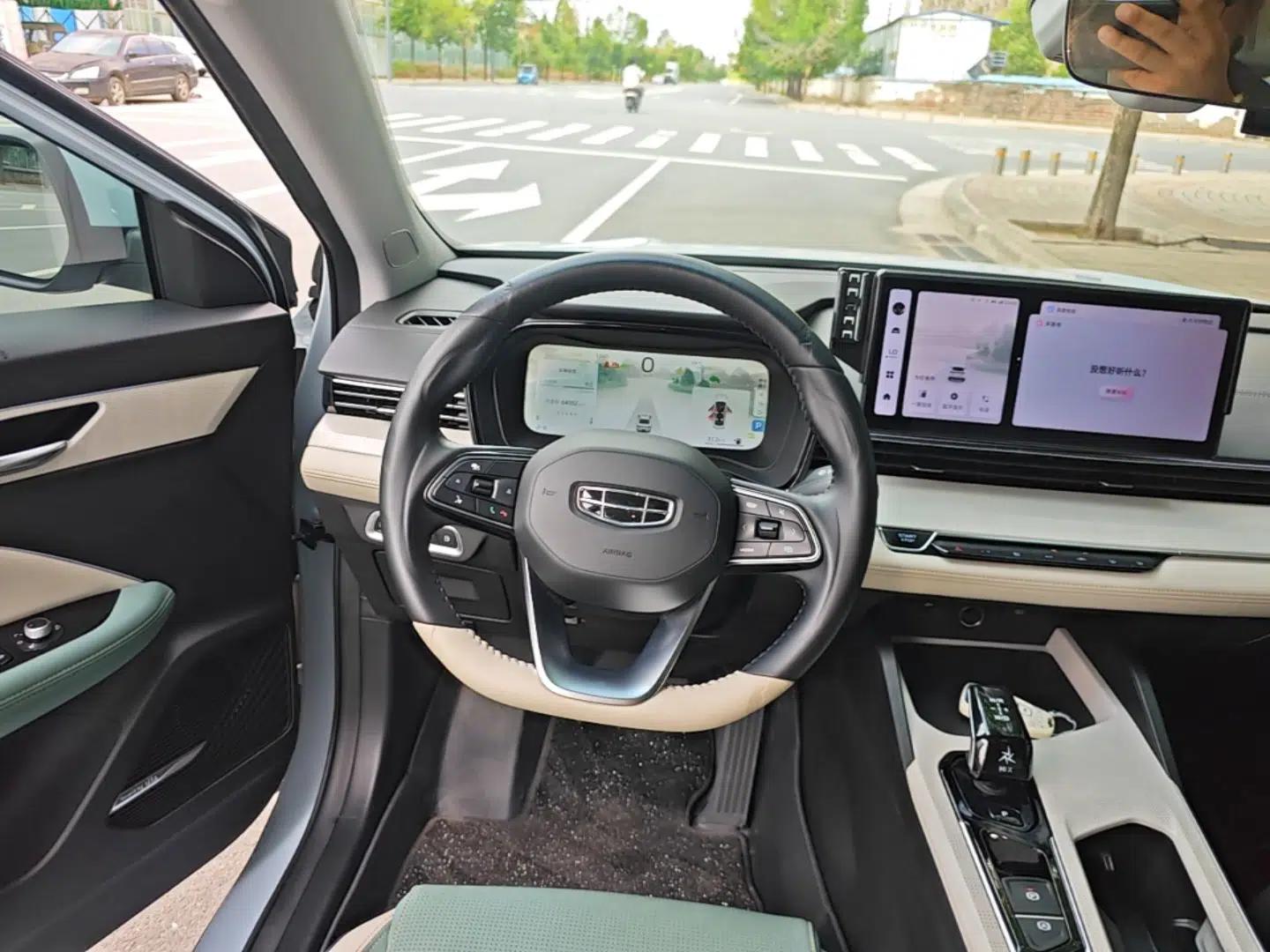 Geely Auto Emgrand L HiP 2022 1.5TD-DHT Pro 100KM Super Rui — миниатюра 13