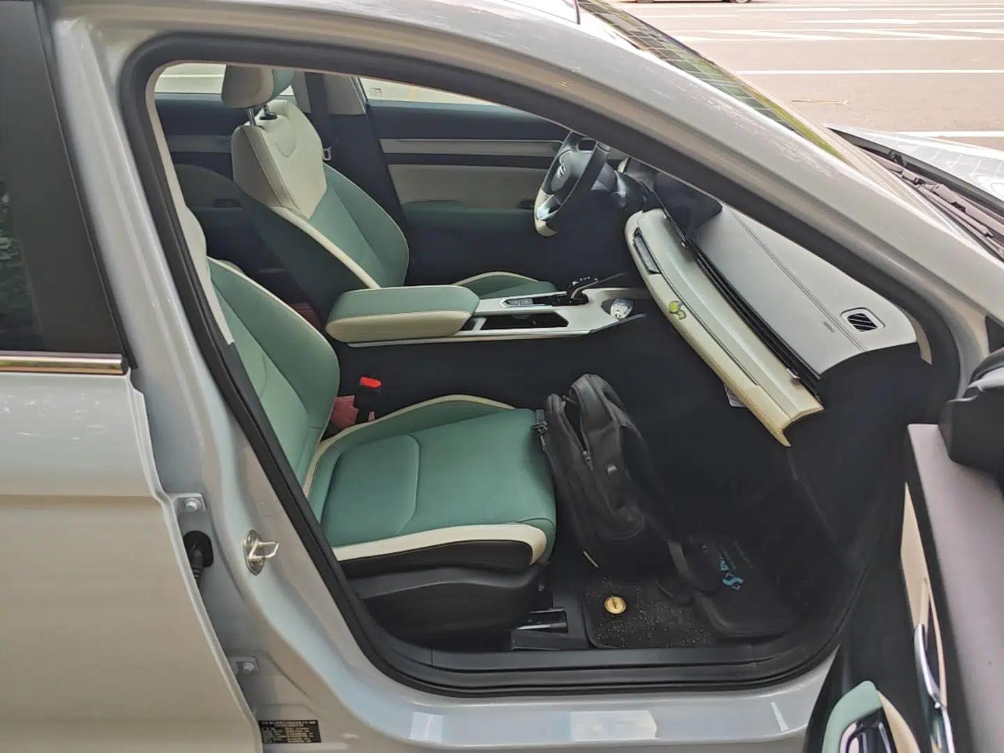 Geely Auto Emgrand L HiP 2022 1.5TD-DHT Pro 100KM Super Rui — миниатюра 19