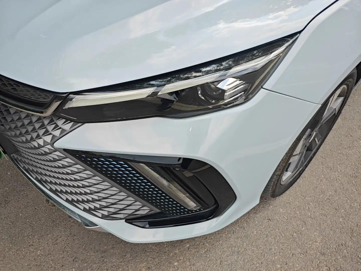 Geely Auto Emgrand L HiP 2022 1.5TD-DHT Pro 100KM Super Rui — миниатюра 8
