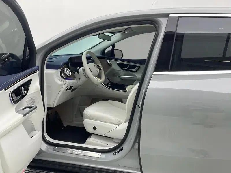 2024 Mercedes-Benz EQE SUV 350 4MATIC Luxury Edition — миниатюра 17