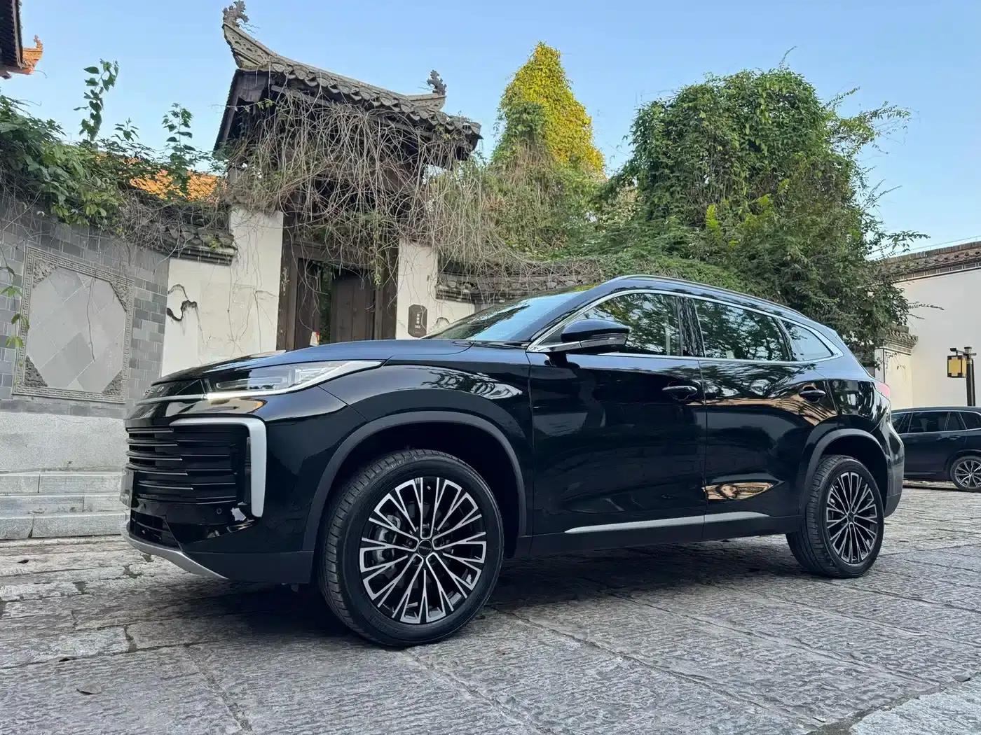 Exeed Soaring 2025 300T 2WD Star Edition — миниатюра 1