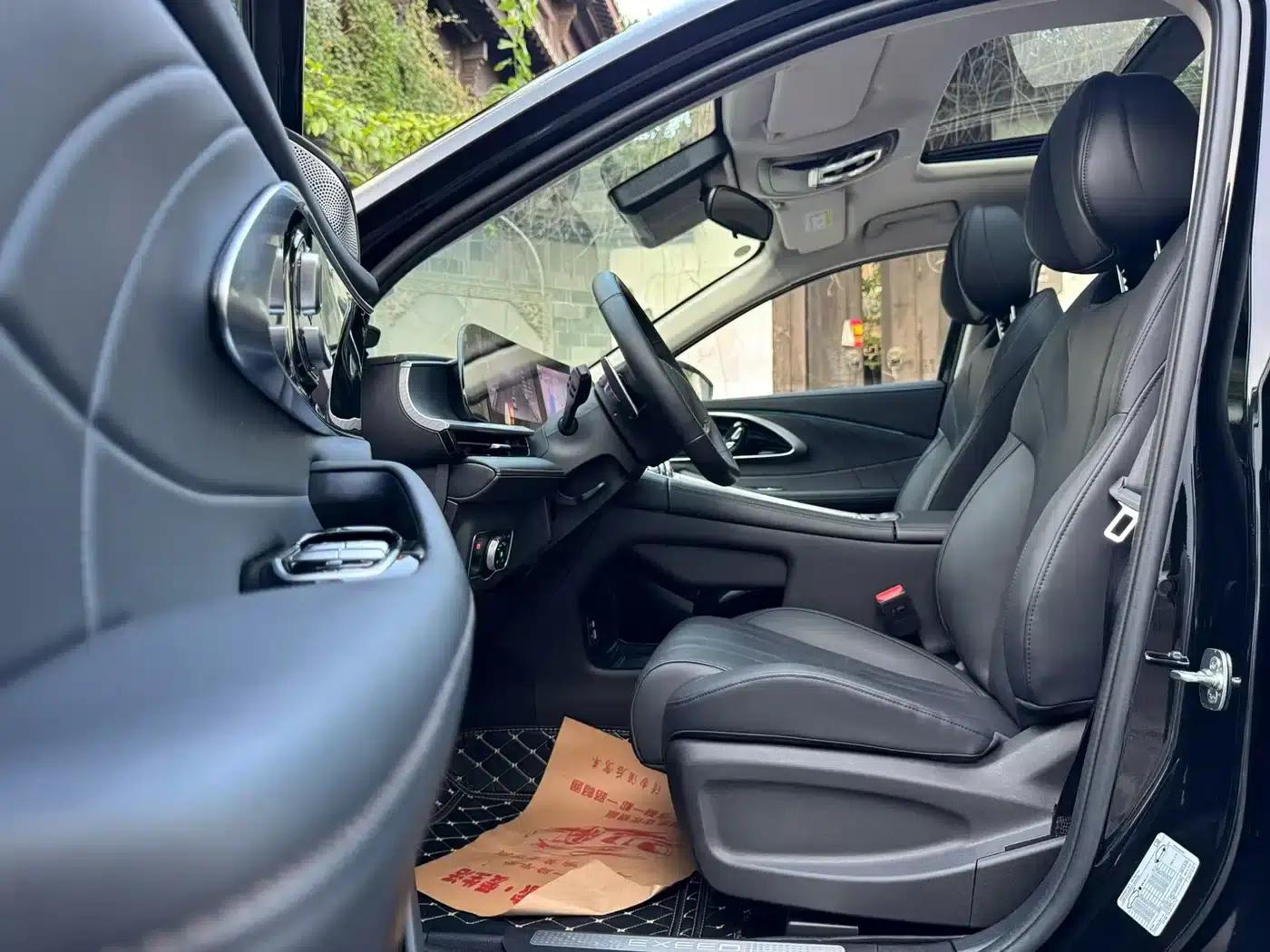Exeed Soaring 2025 300T 2WD Star Edition — миниатюра 4