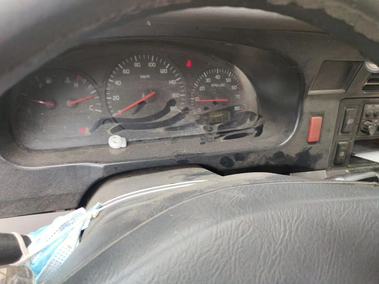 Jinbei Hiace 2 seats, cargo, enclosed van, 2.0-liter engine — миниатюра 11