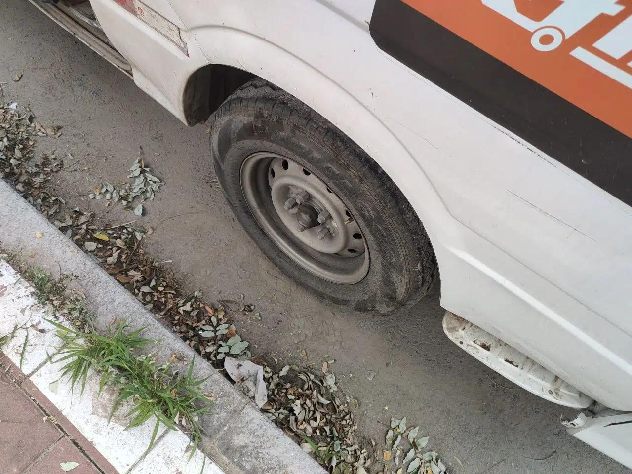 Jinbei Hiace 2 seats, cargo, enclosed van, 2.0-liter engine — миниатюра 8
