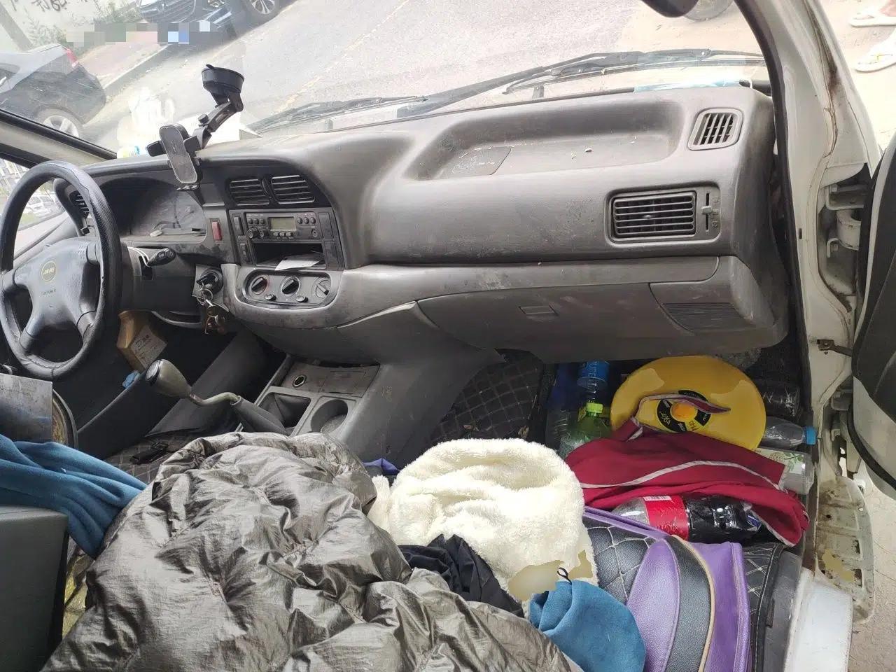 Jinbei Hiace 2 seats, cargo, enclosed van, 2.0-liter engine — миниатюра 9