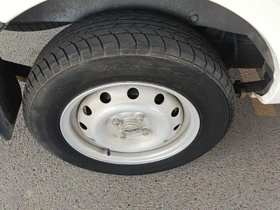Jinbei Hiace X30 2023 1.5L Super-Comfortable Passenger Van 5/6/7-Seater Non-Air-Conditioned Version Model SWC15M — миниатюра 11