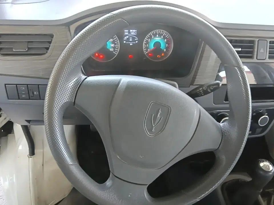Jinbei Hiace X30 2023 1.5L Super-Comfortable Passenger Van 5/6/7-Seater Non-Air-Conditioned Version Model SWC15M — миниатюра 13