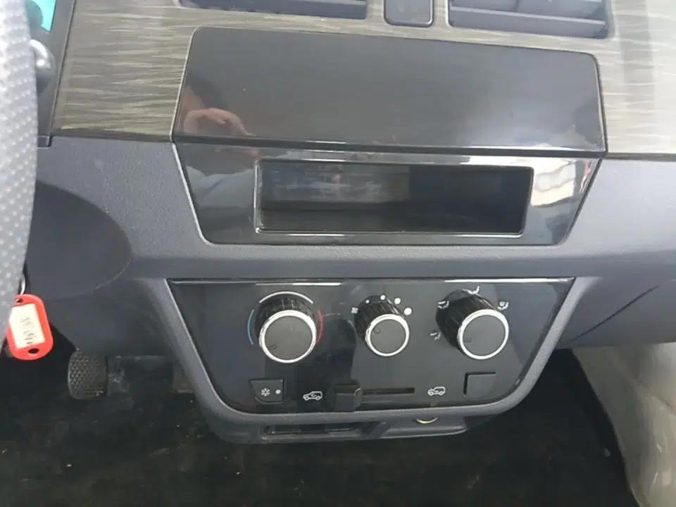 Jinbei Hiace X30 2023 1.5L Super-Comfortable Passenger Van 5/6/7-Seater Non-Air-Conditioned Version Model SWC15M — миниатюра 15