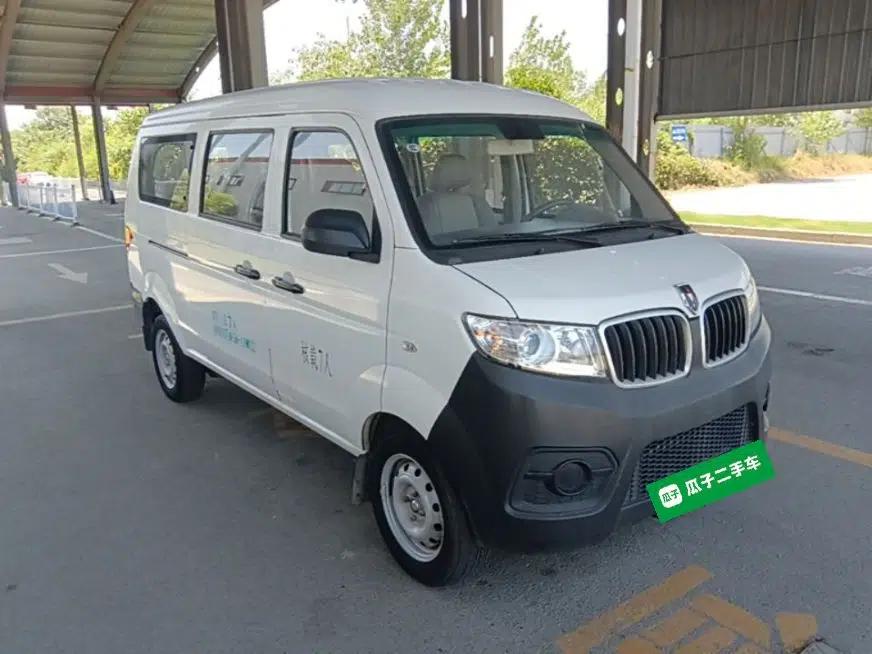 Jinbei Hiace X30 2023 1.5L Super-Comfortable Passenger Van 5/6/7-Seater Non-Air-Conditioned Version Model SWC15M — миниатюра 3