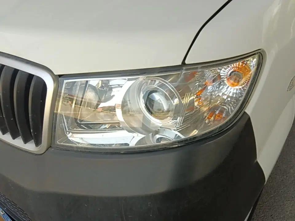 Jinbei Hiace X30 2023 1.5L Super-Comfortable Passenger Van 5/6/7-Seater Non-Air-Conditioned Version Model SWC15M — миниатюра 8