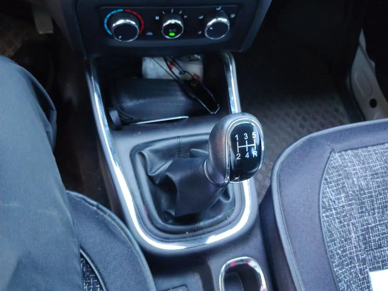 Jinbei Gold Hiace 2023 1.5L Passenger Vehicle Engineering Lion 5/6/7 Seater — миниатюра 14