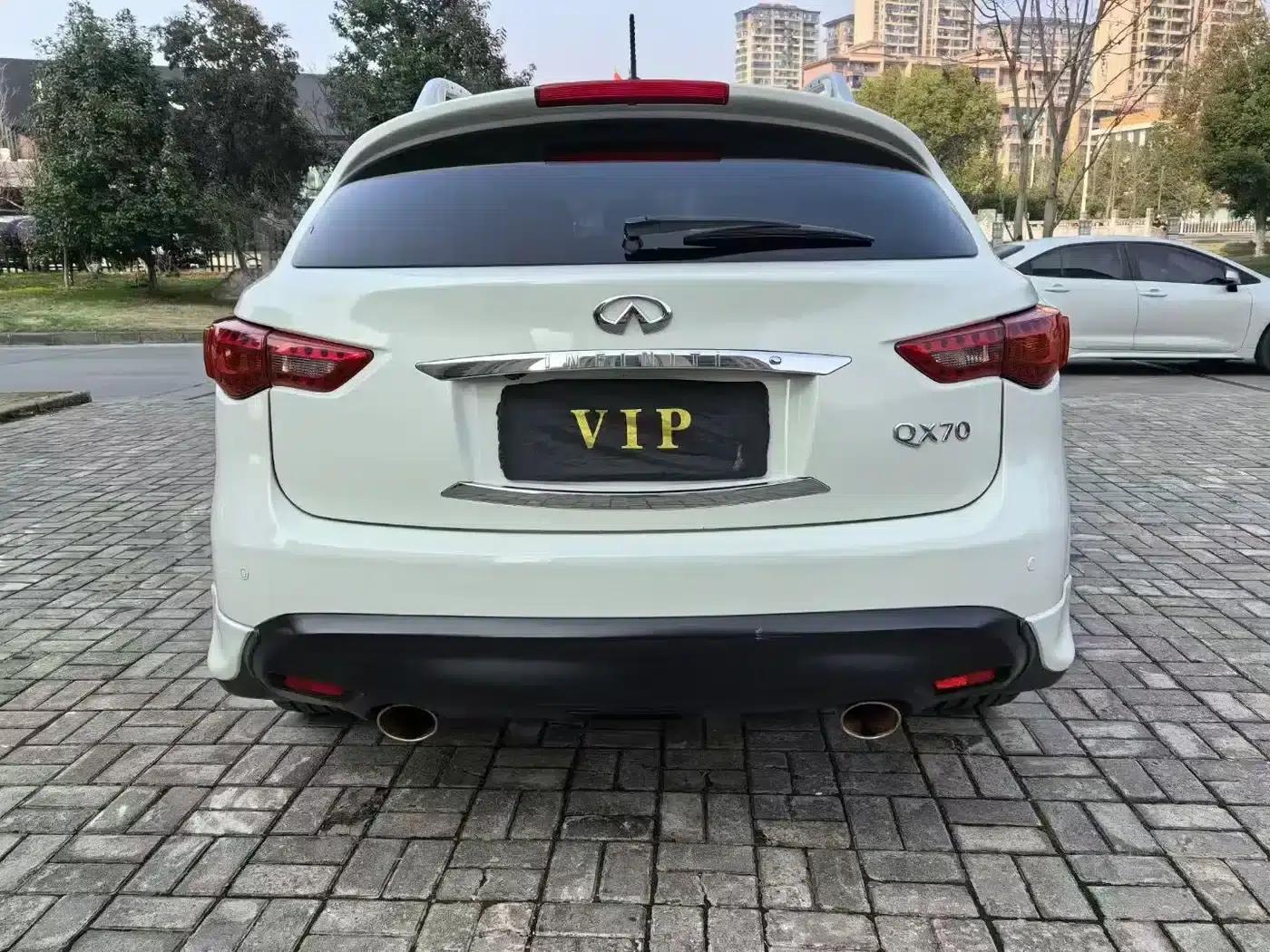 Infiniti QX70 2013 3.7L Standard Edition — миниатюра 5