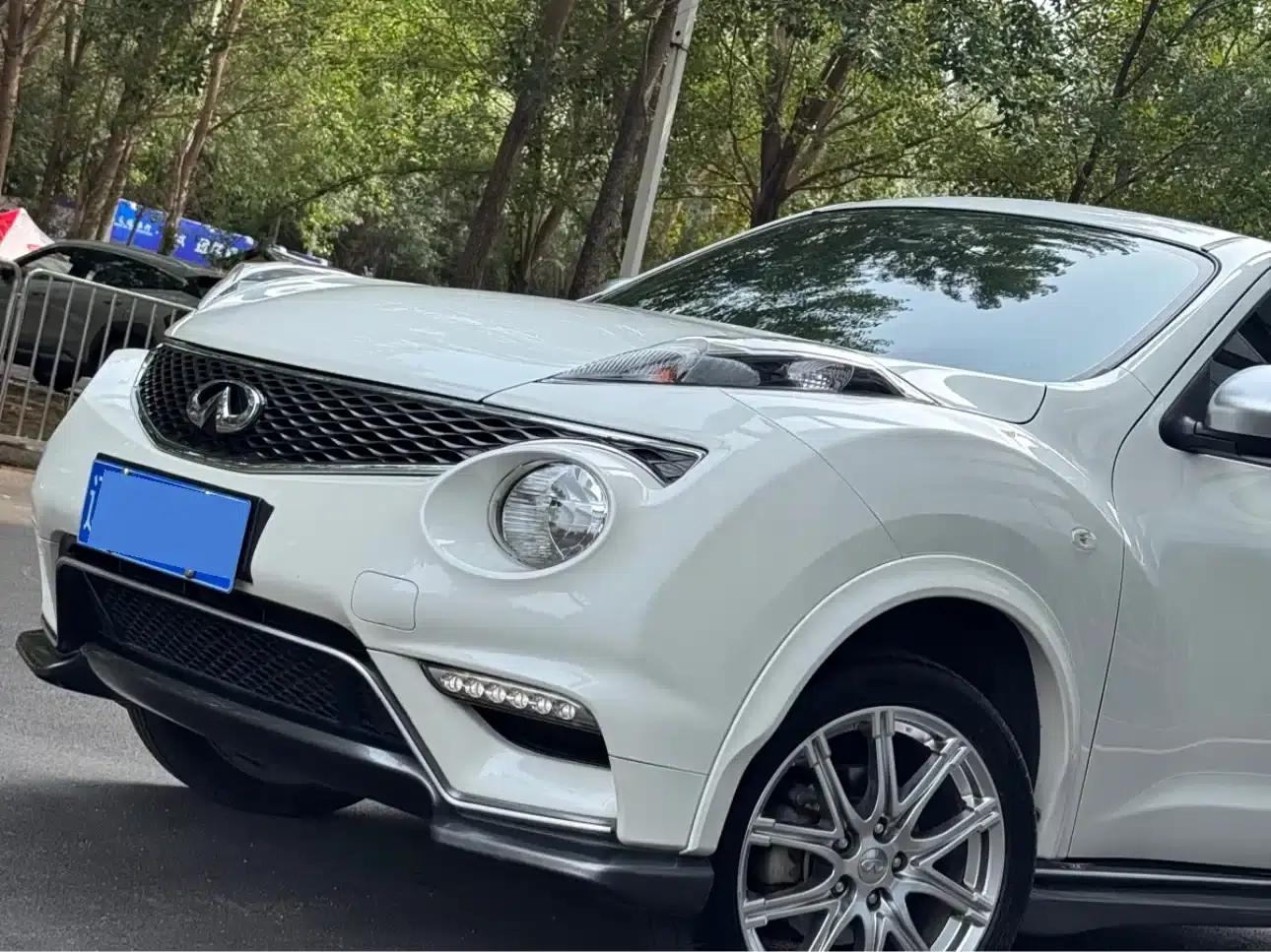 Infiniti ESQ 2014 1.6L Sporty Edition — миниатюра 5