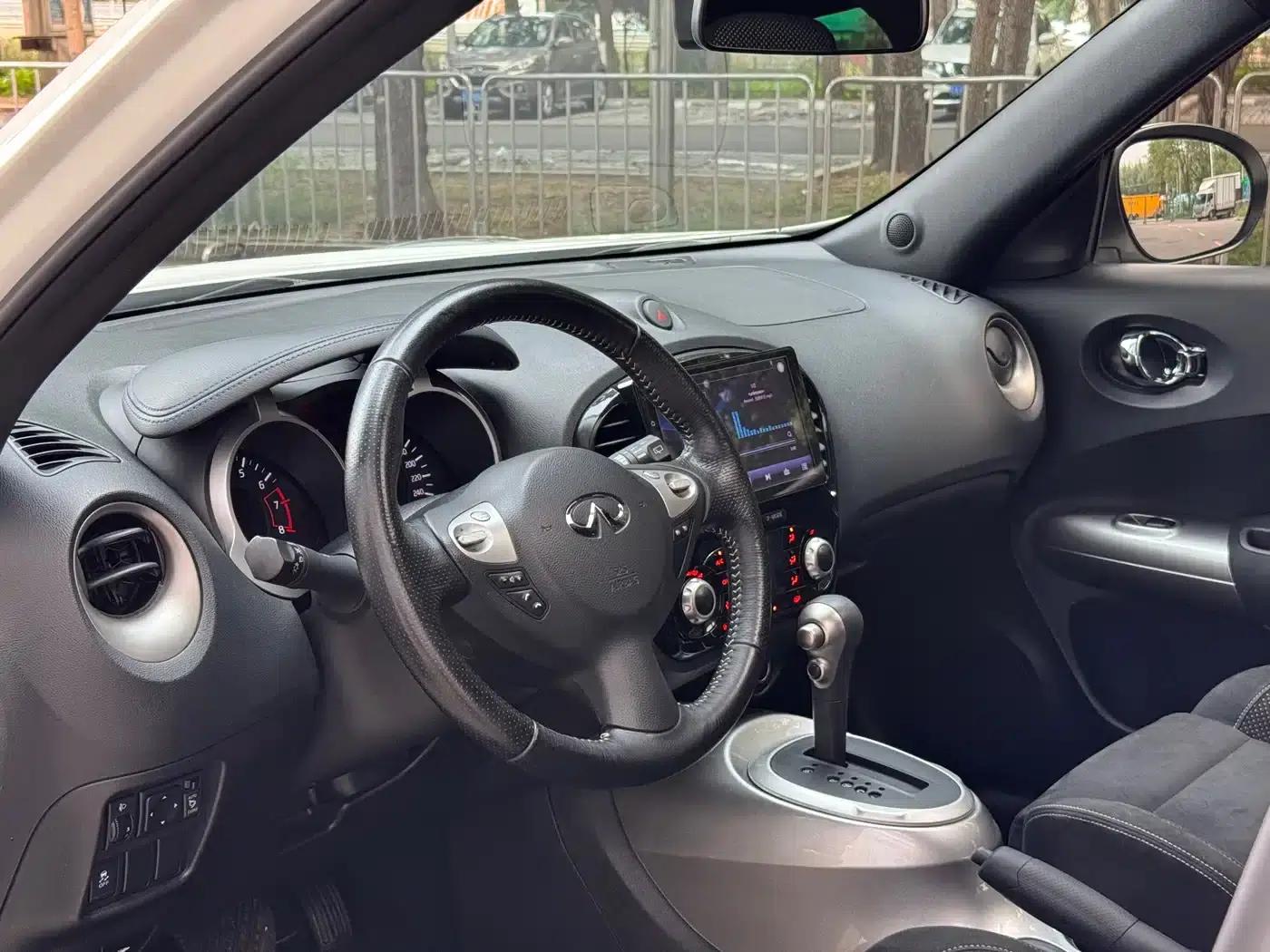 Infiniti ESQ 2014 1.6L Sporty Edition — миниатюра 6