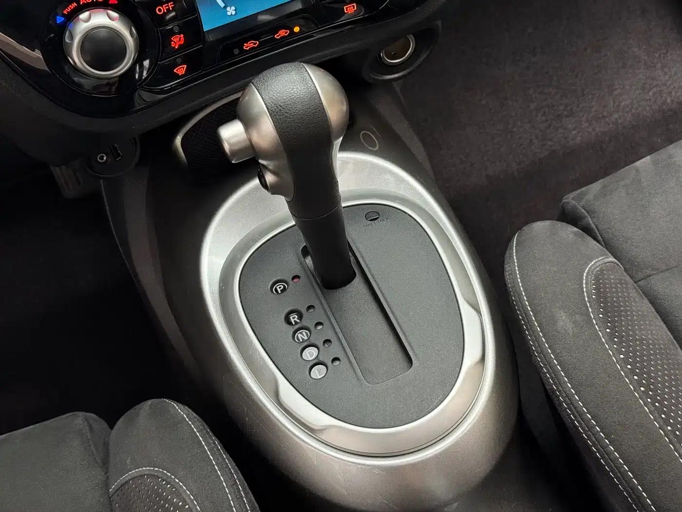 Infiniti ESQ 2014 1.6L Sporty Edition — миниатюра 10