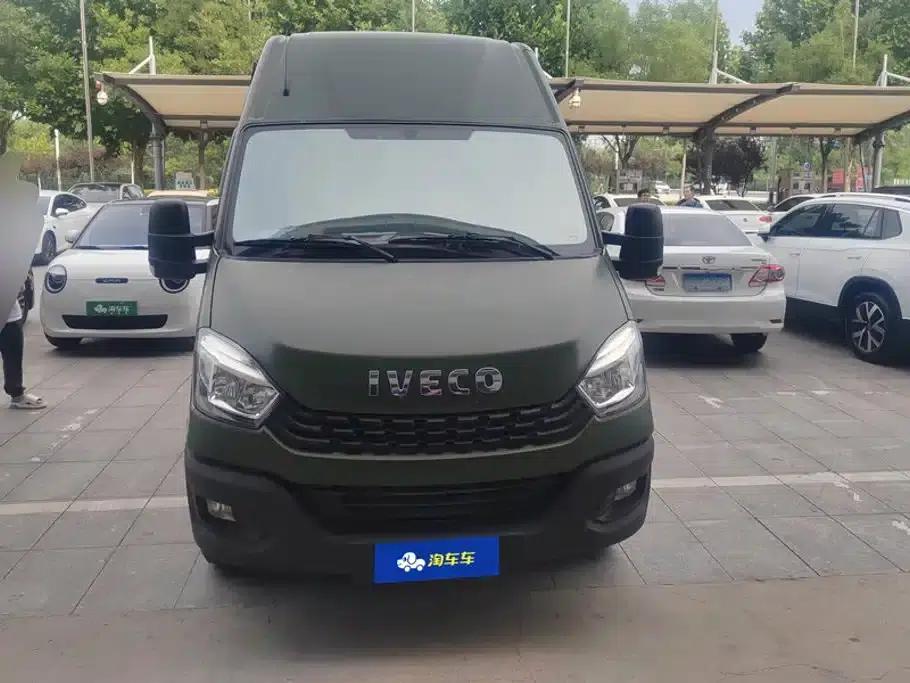 Iveco Daily 2021 2.0T Manual Short Wheelbase High Roof Side Sliding Door F1A — миниатюра 2
