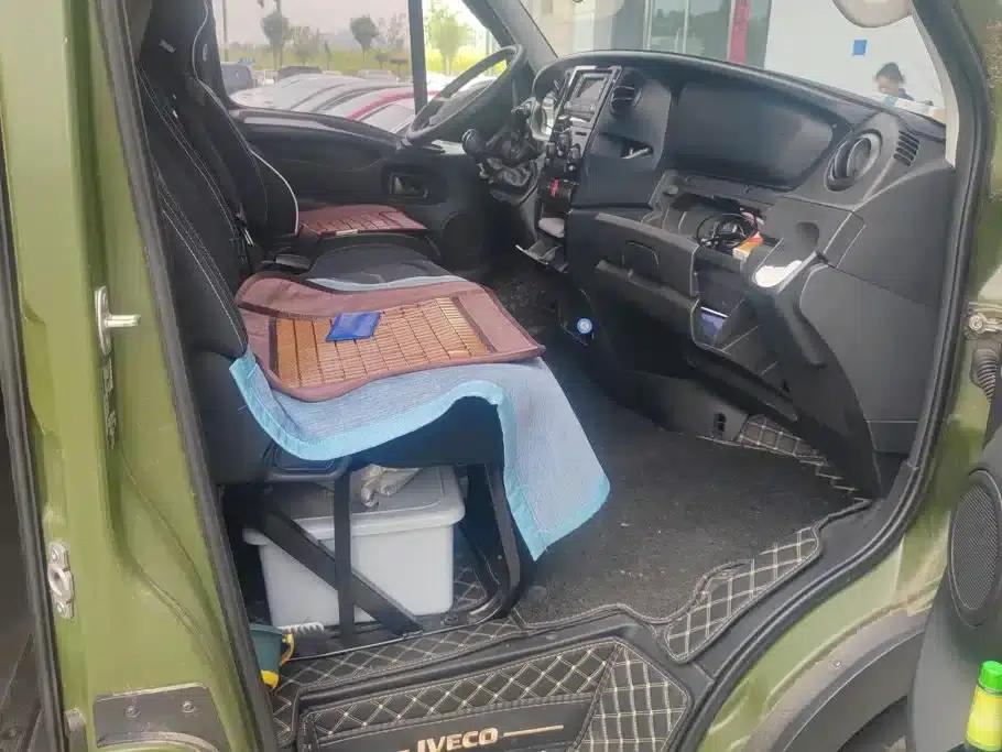 Iveco Daily 2021 2.0T Manual Short Wheelbase High Roof Side Sliding Door F1A — миниатюра 8