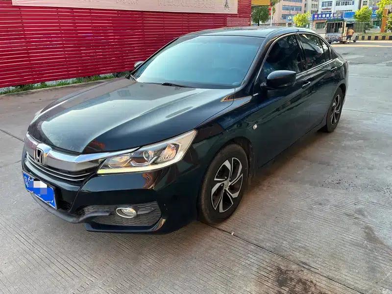 2016 Honda Accord 2.0L Comfort Edition — миниатюра 1