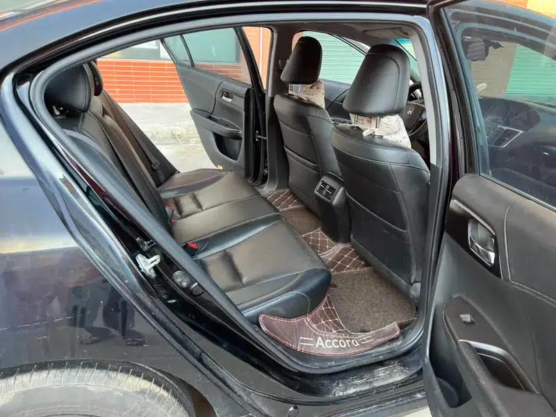 2016 Honda Accord 2.0L Comfort Edition — миниатюра 11