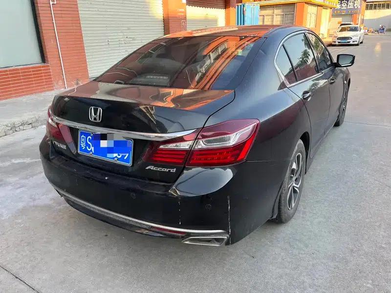 2016 Honda Accord 2.0L Comfort Edition — миниатюра 6