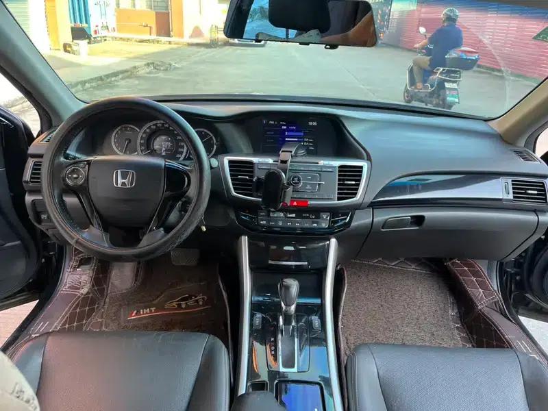2016 Honda Accord 2.0L Comfort Edition — миниатюра 8