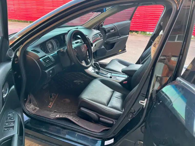 2016 Honda Accord 2.0L Comfort Edition — миниатюра 9