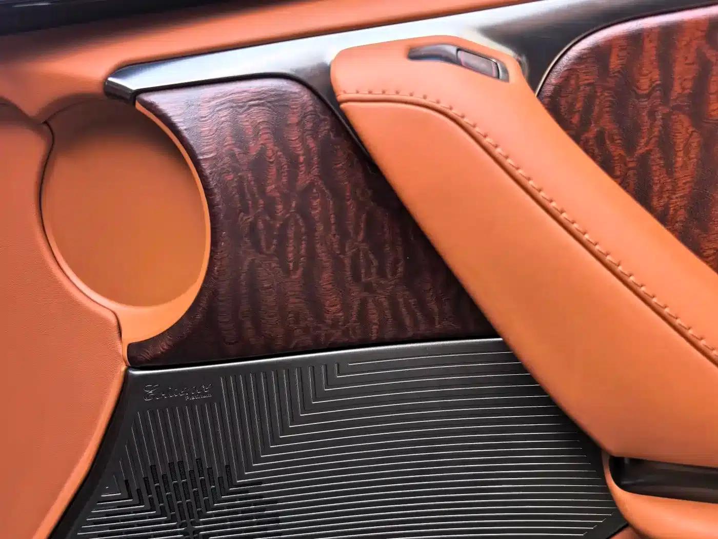 Looking up at the 2023 U8 Luxury Edition — миниатюра 22