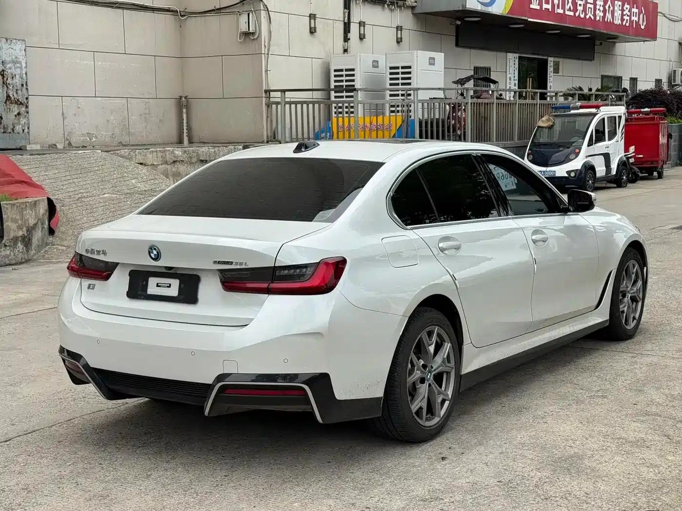 BMW i3 2022 eDrive 35L — миниатюра 14