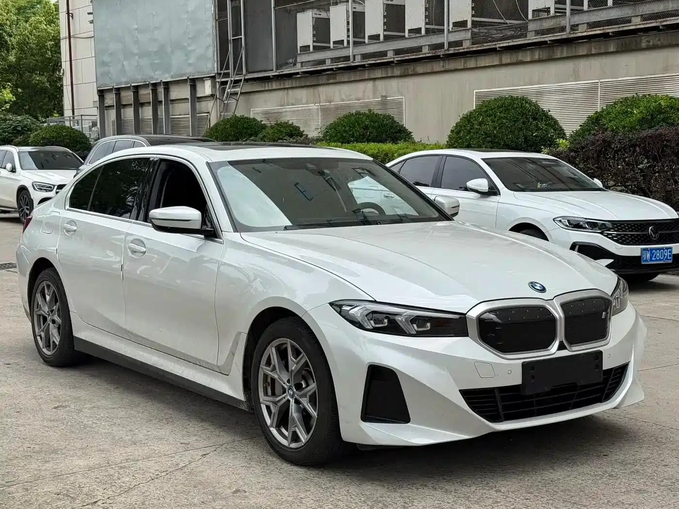 BMW i3 2022 eDrive 35L — миниатюра 3