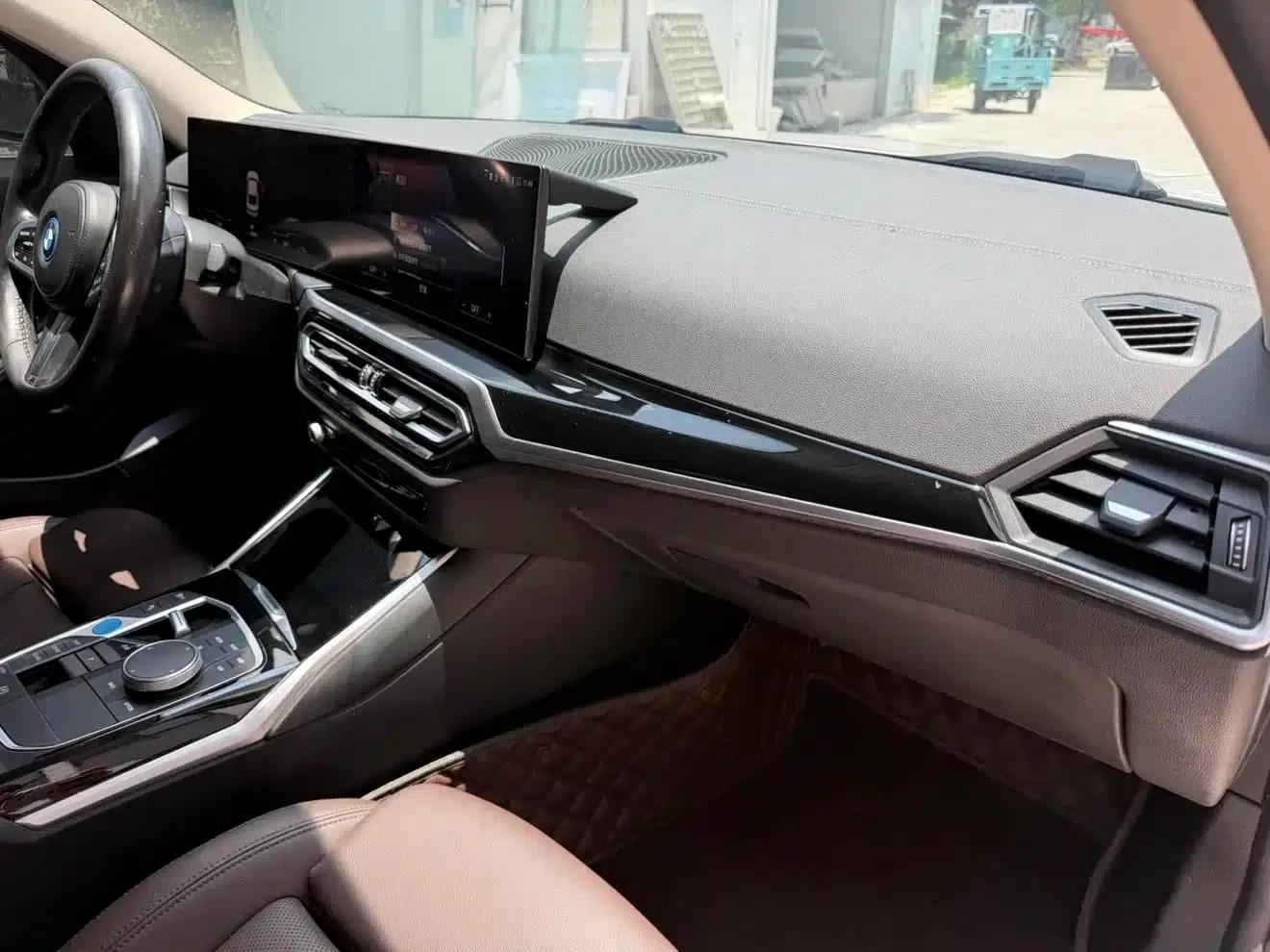 BMW i3 2022 eDrive 35L — миниатюра 4