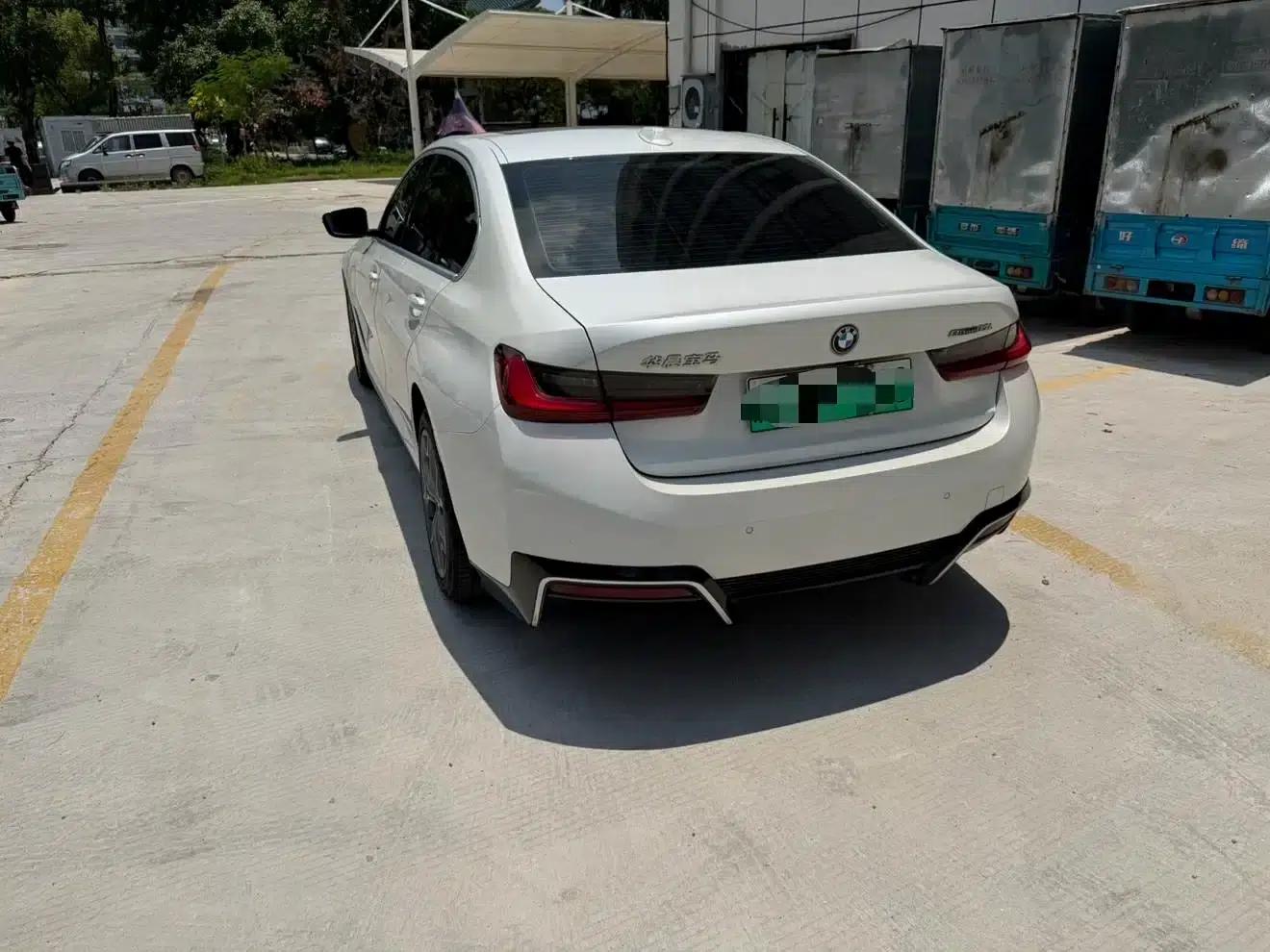 BMW i3 2022 eDrive 35L — миниатюра 9