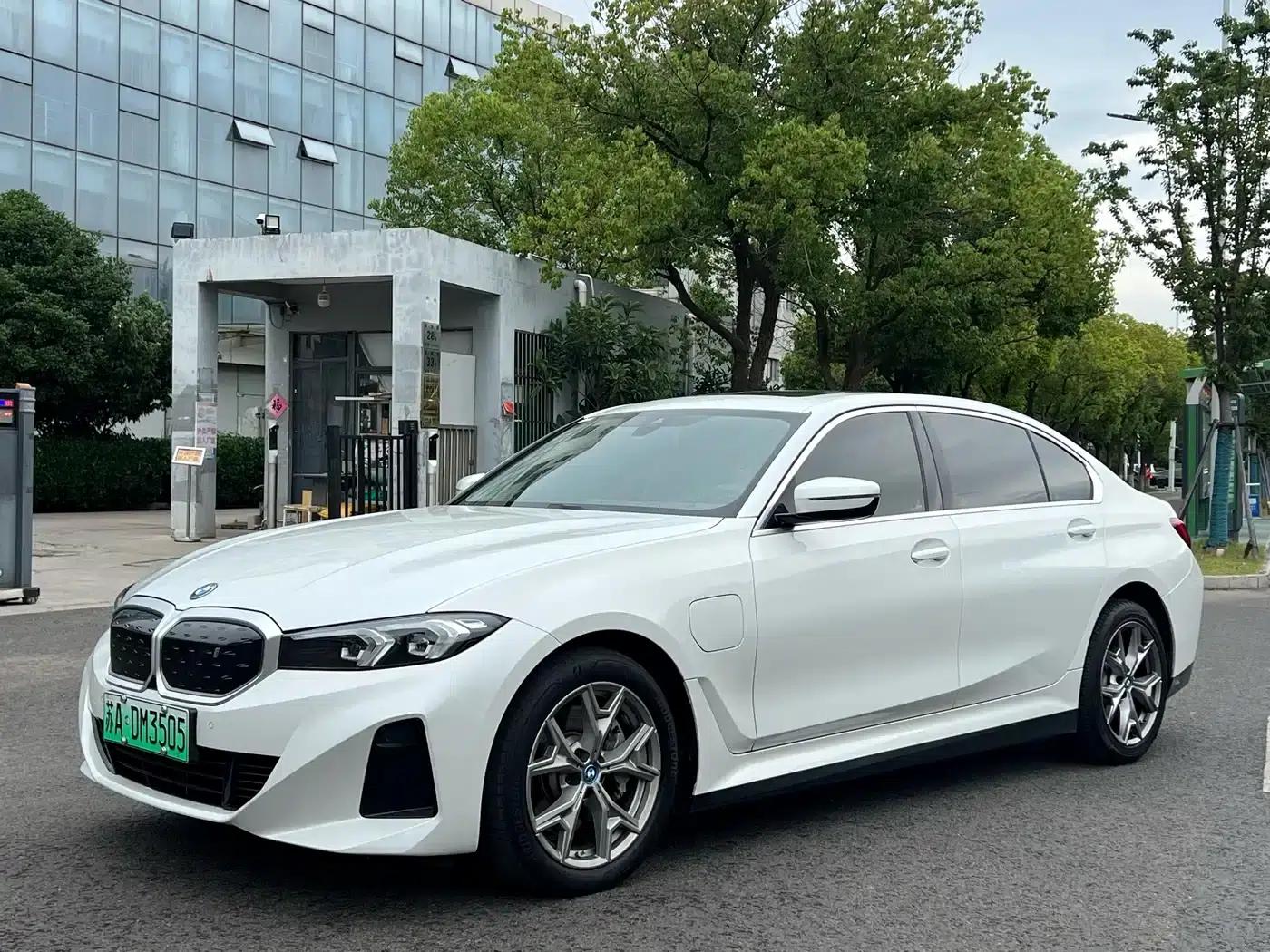 BMW i3 2022 eDrive 35L — миниатюра 1
