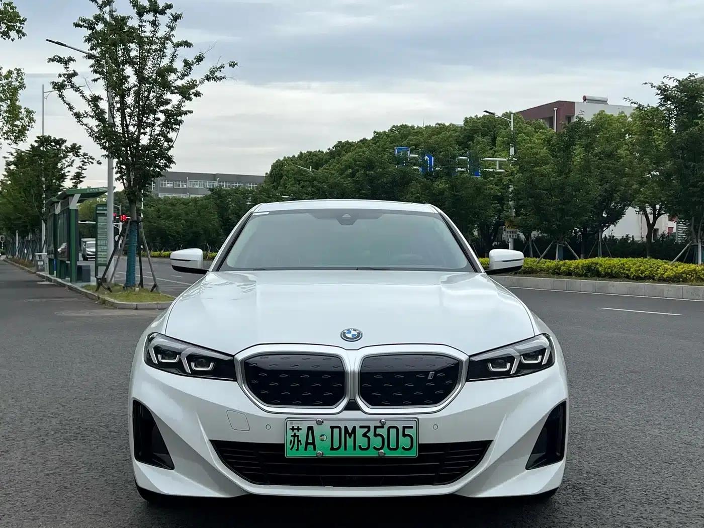 BMW i3 2022 eDrive 35L — миниатюра 2