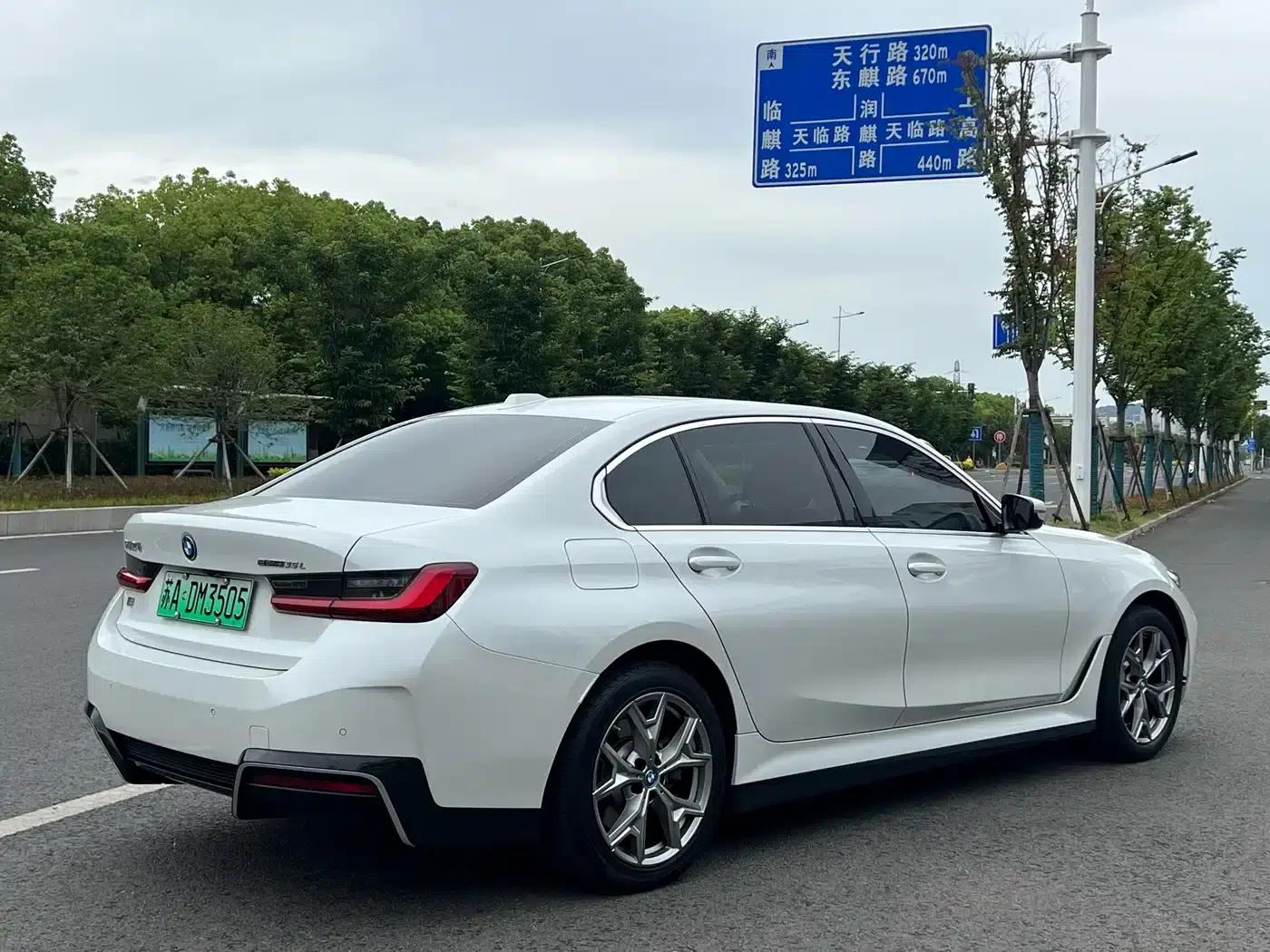 BMW i3 2022 eDrive 35L — миниатюра 4