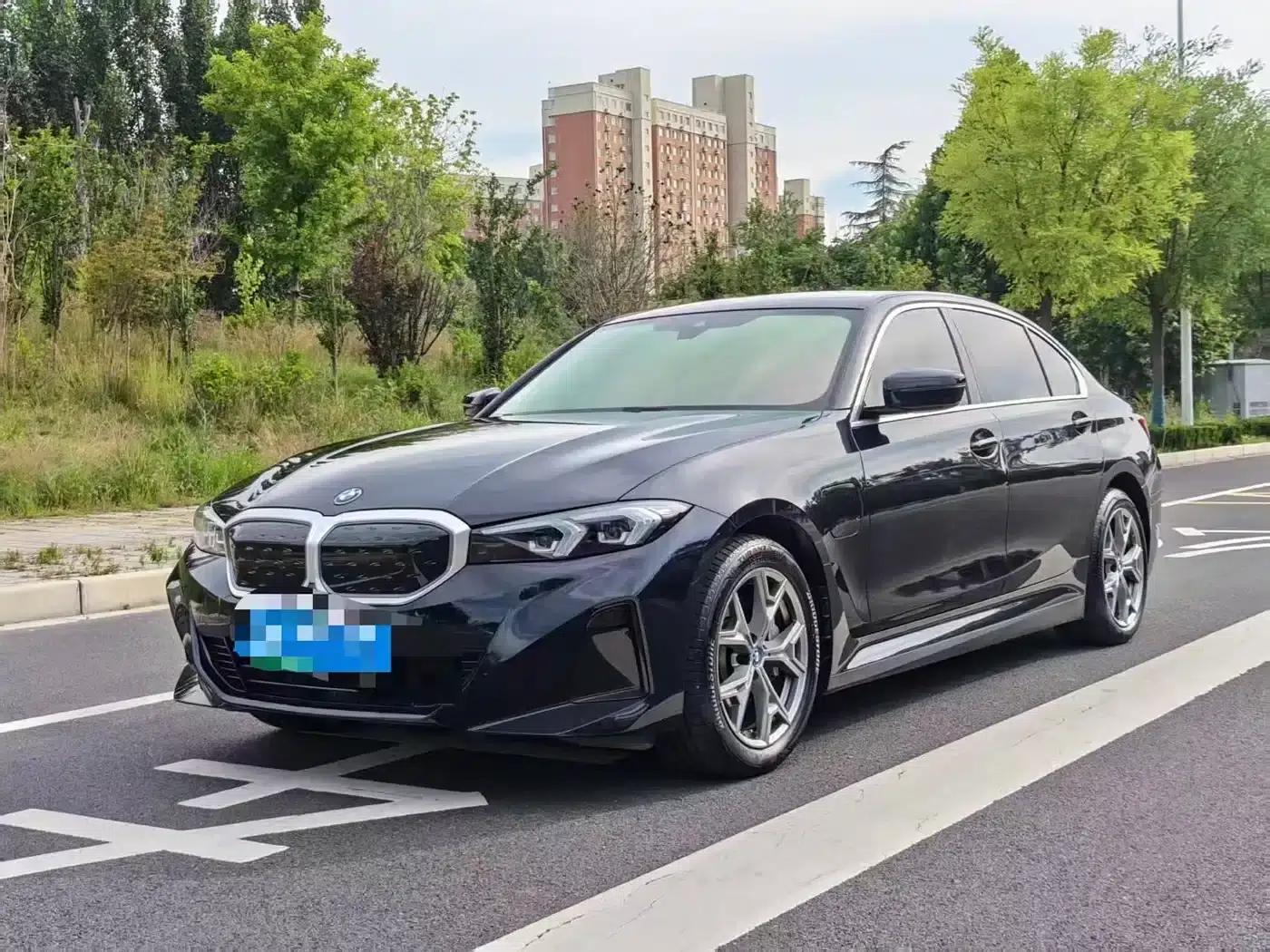 BMW i3 2022 eDrive 35L — миниатюра 1