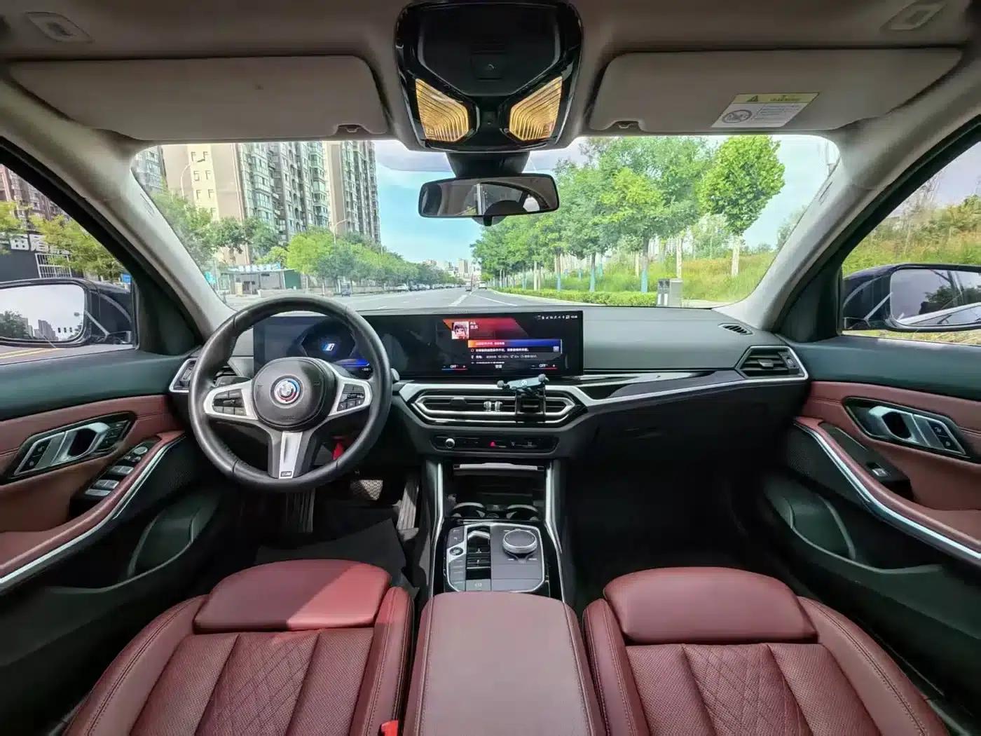 BMW i3 2022 eDrive 35L — миниатюра 3