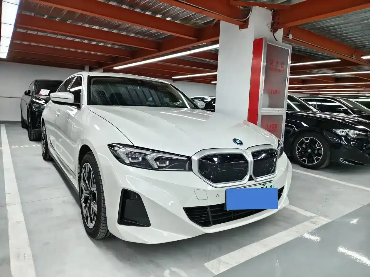 BMW i3 2024 eDrive 35L — миниатюра 3