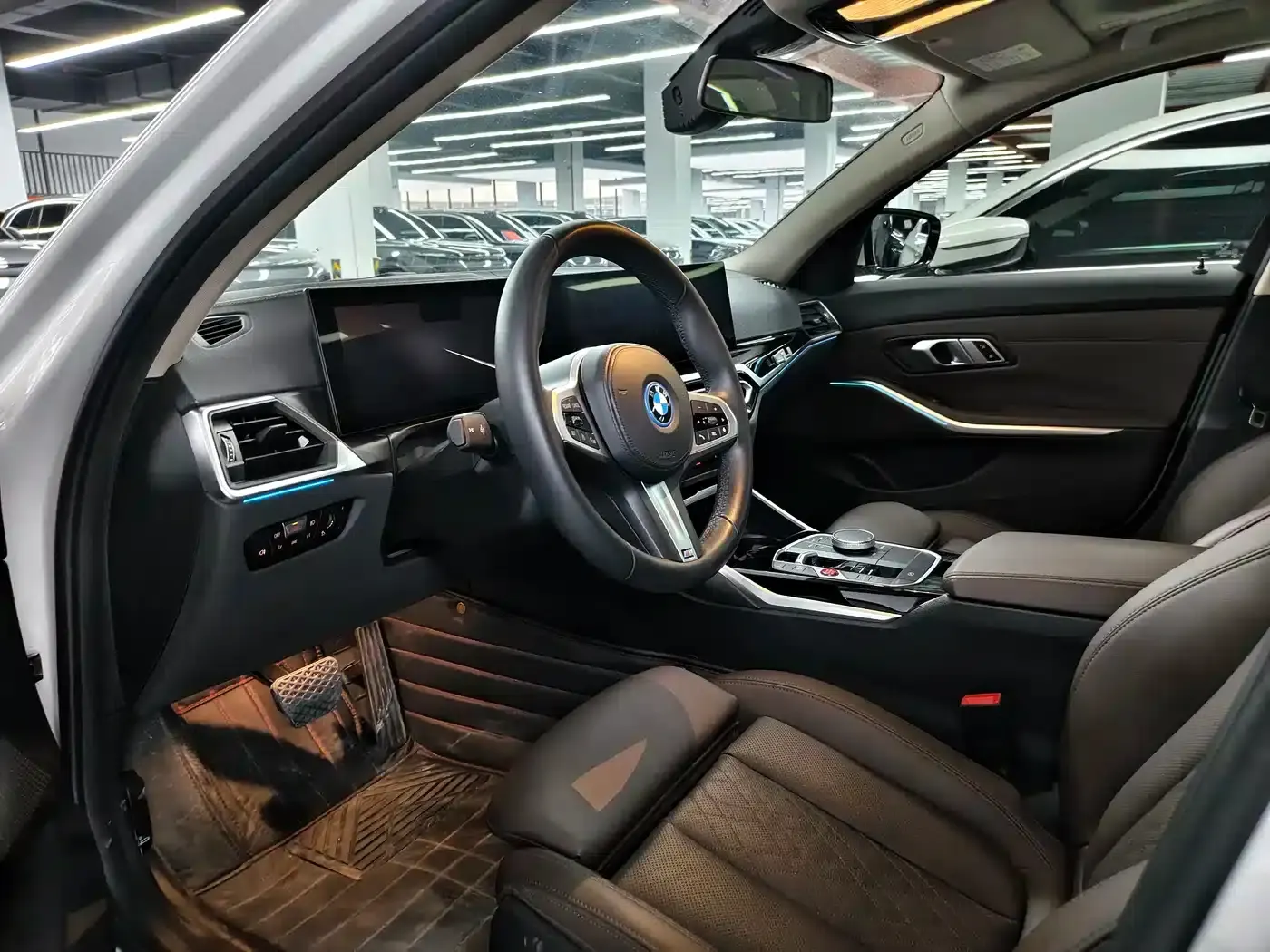 BMW i3 2024 eDrive 35L — миниатюра 4