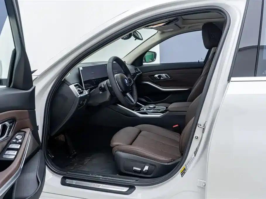 BMW i3 2022 eDrive 35L — миниатюра 14