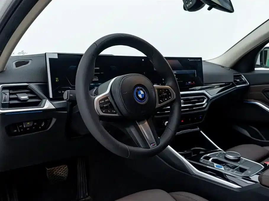 BMW i3 2022 eDrive 35L — миниатюра 18