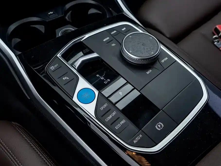 BMW i3 2022 eDrive 35L — миниатюра 22