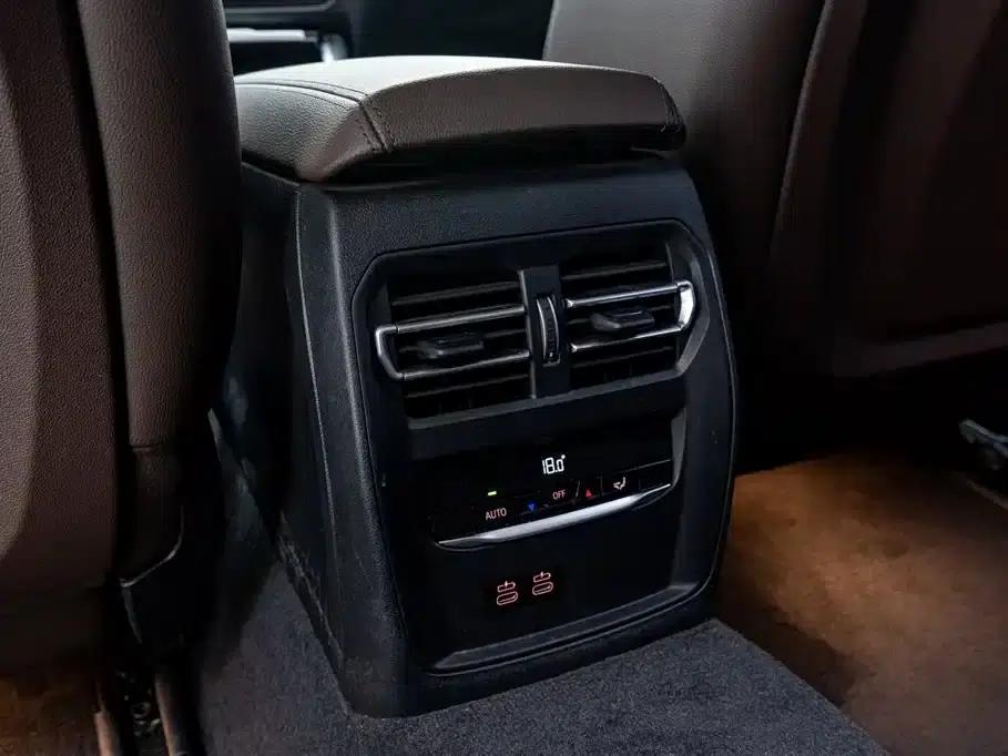 BMW i3 2022 eDrive 35L — миниатюра 24