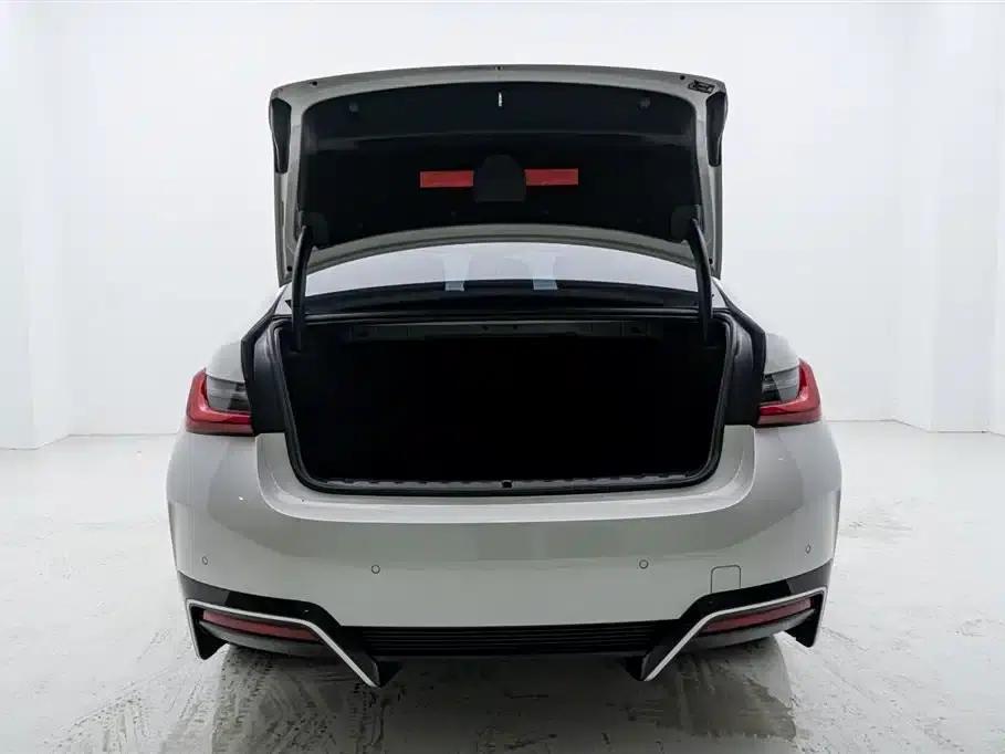 BMW i3 2022 eDrive 35L — миниатюра 9