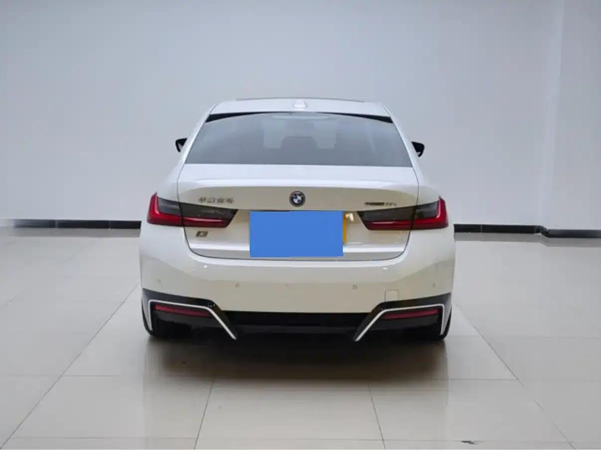 BMW i3 2022 eDrive 35L — миниатюра 3