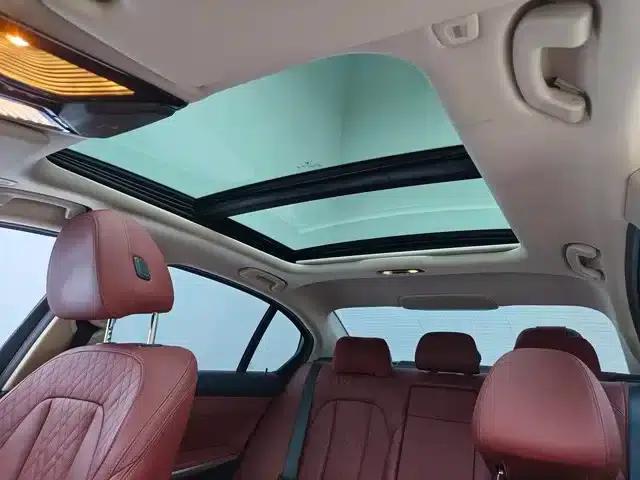 BMW i3 2022 eDrive 35L — миниатюра 9