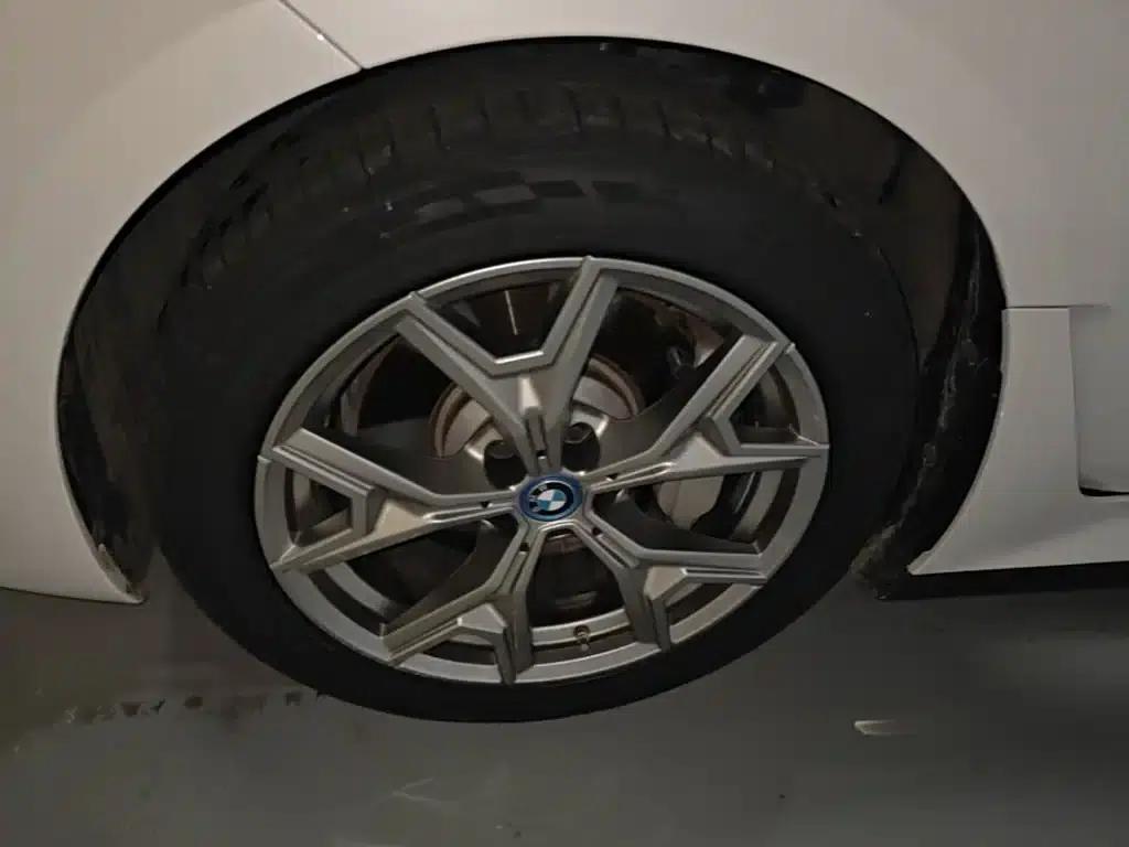 BMW i3 2024 eDrive 35L — миниатюра 23