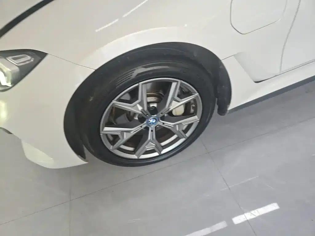 BMW i3 2024 eDrive 35L — миниатюра 23