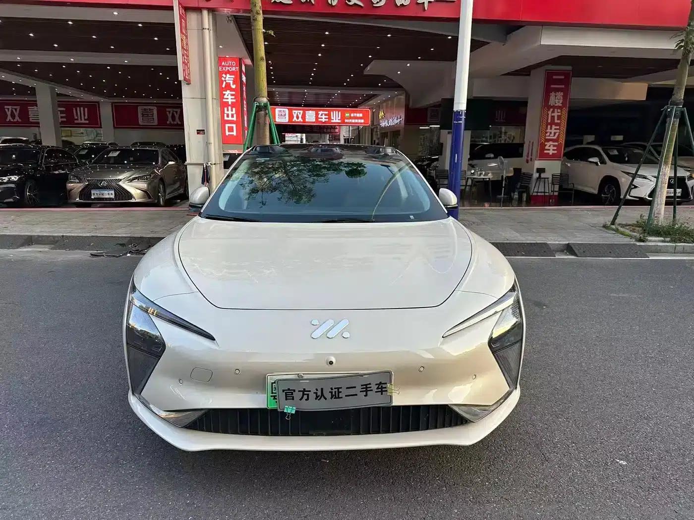 Zhiji L7 2024 MAX Long-Range Flagship Edition — миниатюра 2
