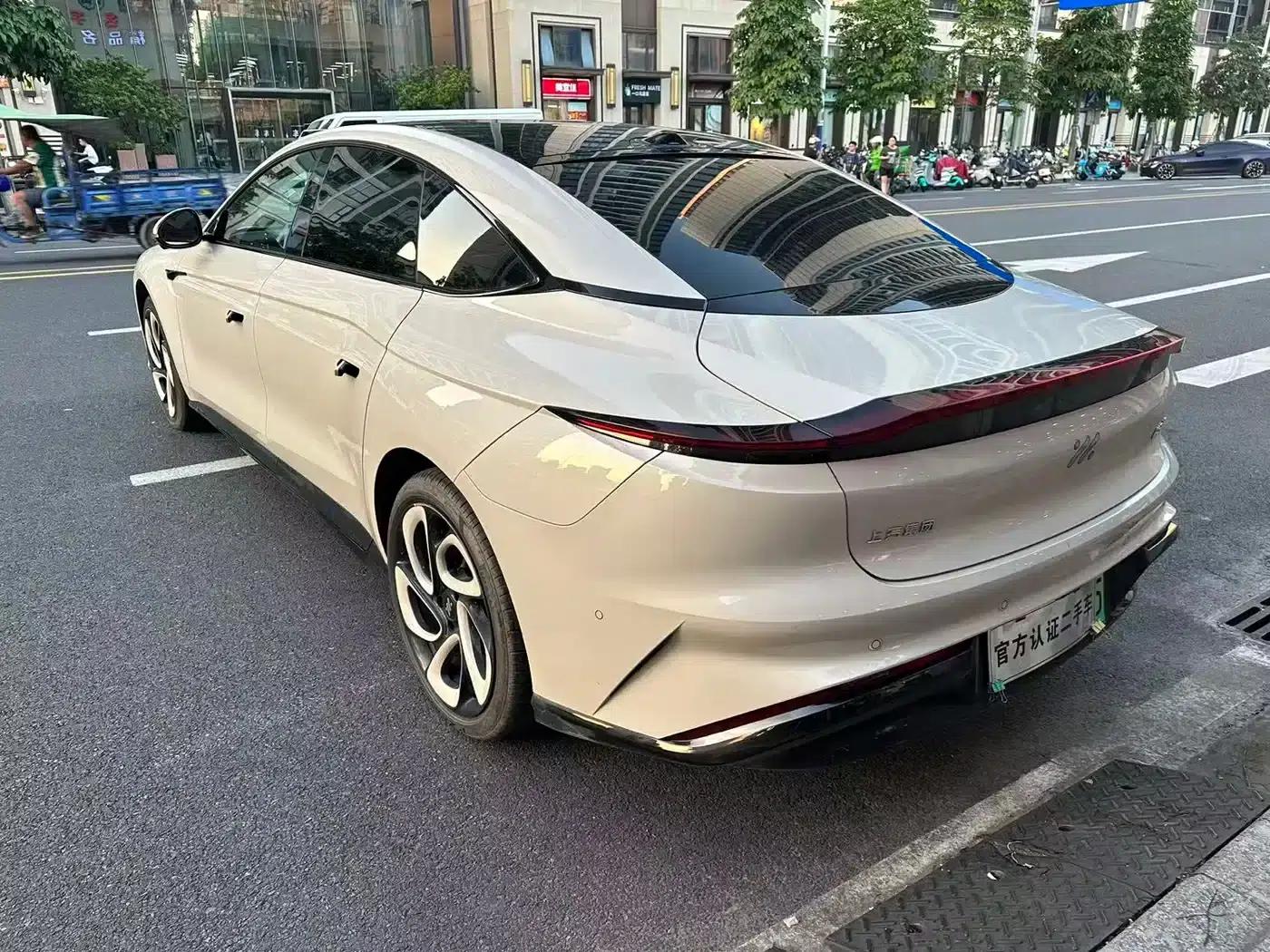 Zhiji L7 2024 MAX Long-Range Flagship Edition — миниатюра 9