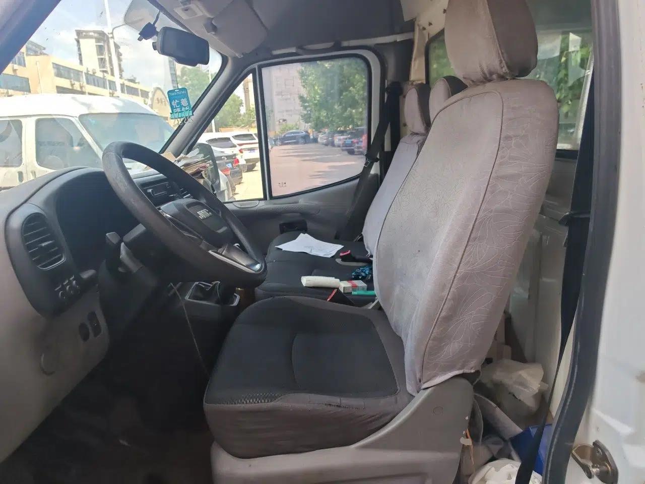 JMC Transit 2017 2.8T Commercial Version Long Wheelbase Mid-Roof 3-Seater JX493 — миниатюра 15